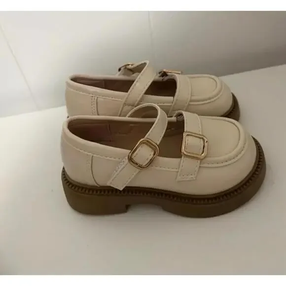 Toddler girl shoes - Picture 1 of 4